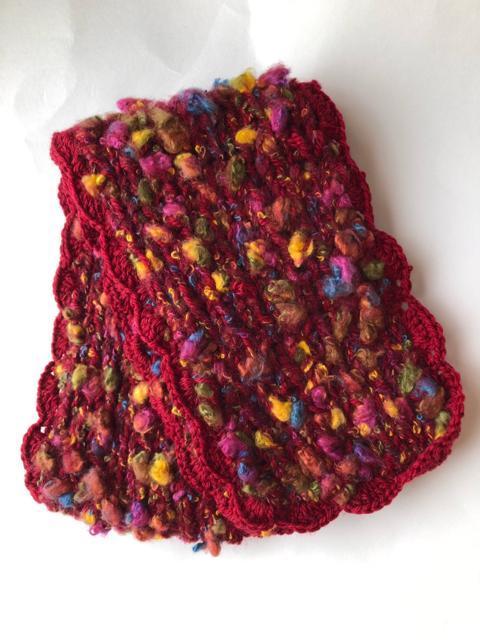 ハンドメイド ミニマフラー 一巻き用 レッド ポコポコ ポップカラー < 女性ファッション  ハンドメイド ミニマフラー 一巻き用 レッド ポコポコ ポップカラー < 女性ファッションの