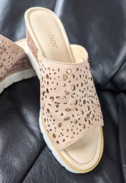 ゆうパック送料込/Gabor/ガボール/サンダル/4 1/2 /日本サイズ24cm相当/キラキラビジュー < ブランド ゆうパック送料込/Gabor/ガボール/サンダル/4 1/2 /日本サイズ24cm相当/キラキラビジュー < ブランドの