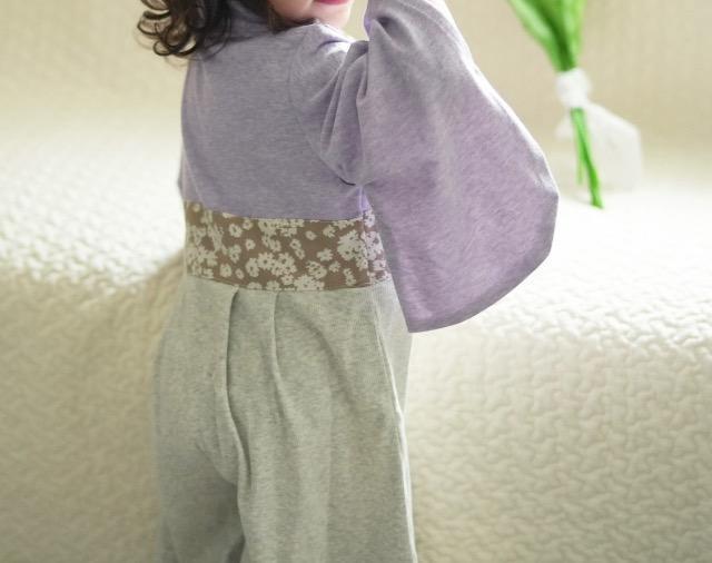 ウタタネ 袴ロンパース < キッズ/ベビー  ウタタネ 袴ロンパース < キッズ/ベビーの