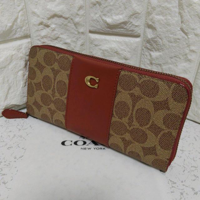 �V�iCOACH�@�����z�@�G�b�Z���V�����X�����A�R�[�f�B�I���W�b�v�E�H���b�g�E�V�O�l�`���[�L�����o�X �� �u�����h�� 