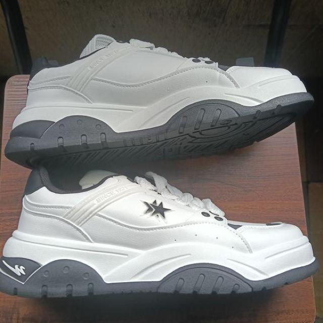 �V�i 26cm �����Y �X�j�[�J�[ �z���C�g �V���[�Y �C ���i�� �� �j���t�@�b�V������ 