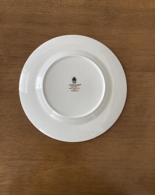 ウェッジウッドWEDGWOOD♪18cmプレート2枚セット☆used美品 < インテリア/ライフ  ウェッジウッドWEDGWOOD♪18cmプレート2枚セット☆used美品 < インテリア/ライフの