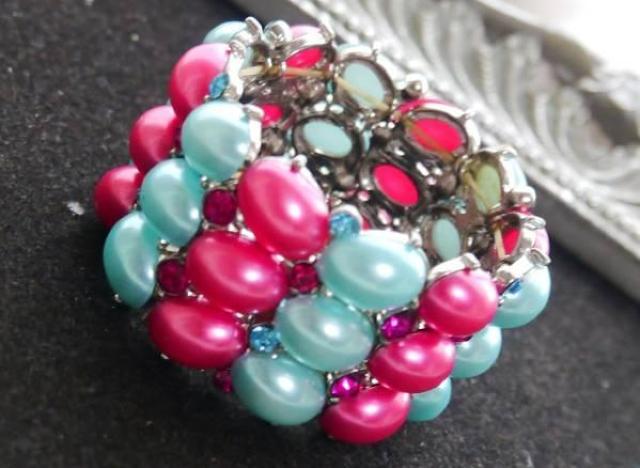 新品 アンティーク調水色とローズのヴィヴィットカラーパールストーンブレスレット < 女性アクセサリー/時計  新品 アンティーク調水色とローズのヴィヴィットカラーパールストーンブレスレット  < 女性アクセサリー/時計の