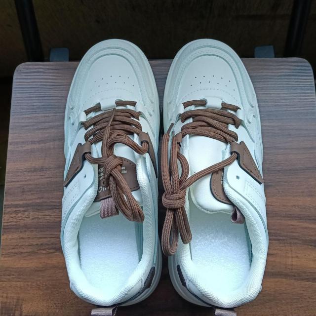 新品 25cm レディース スニーカー ホワイト シューズ 靴 カジュアル < 女性ファッション 新品 25cm レディース スニーカー ホワイト シューズ 靴 カジュアル < 女性ファッションの