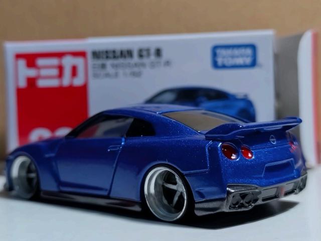 �y�g�~�J���z���Y NISSAN GT-R �� �z�r�[�� 