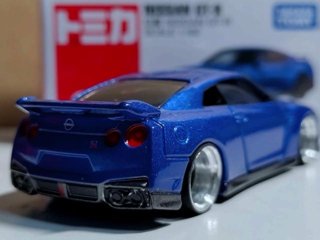 �y�g�~�J���z���Y NISSAN GT-R �� �z�r�[�� 
