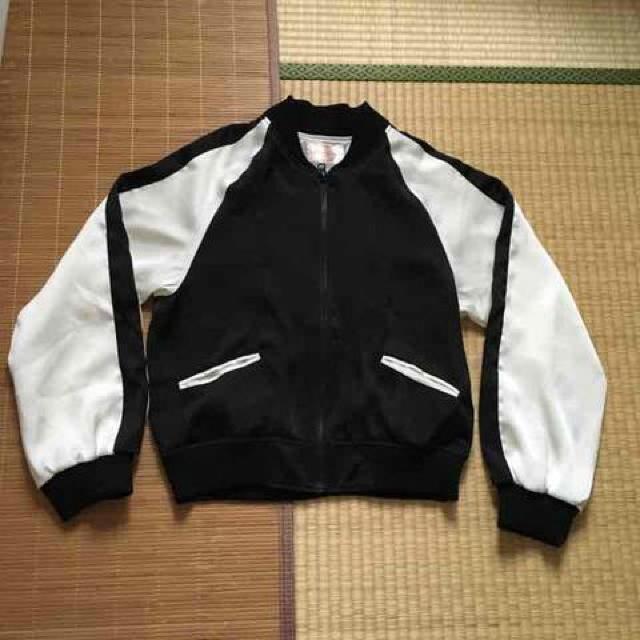 rosemarieseoir・背中ネコ刺繍サテンスカジャン。ブラック < ブランド rosemarieseoir・背中ネコ刺繍サテンスカジャン。ブラック < ブランドの