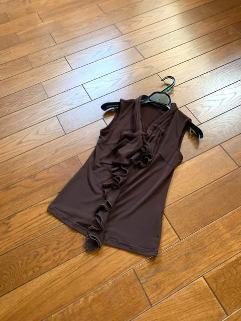 【美品】INGNI◆イング◆とろみストレッチ◆大人フリルノースリ < ブランド  【美品】INGNI◆イング◆とろみストレッチ◆大人フリルノースリ  < ブランドの