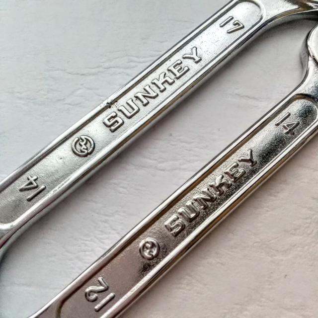 spanner@TONE@17+19@SUNKEY@12+14+17@Xpi[ R{set  ybg/|/| 