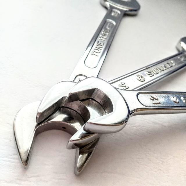 spanner@TONE@17+19@SUNKEY@12+14+17@Xpi[ R{set  ybg/|/| 