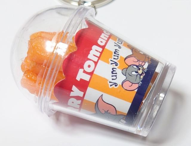 トムとジェリー★ミニチュア スイーツインカップ キーホルダー【2個セット】 < アニメ/コミック/キャラクター トムとジェリー★ミニチュア スイーツインカップ キーホルダー【2個セット】 < アニメ/コミック/キャラクターの