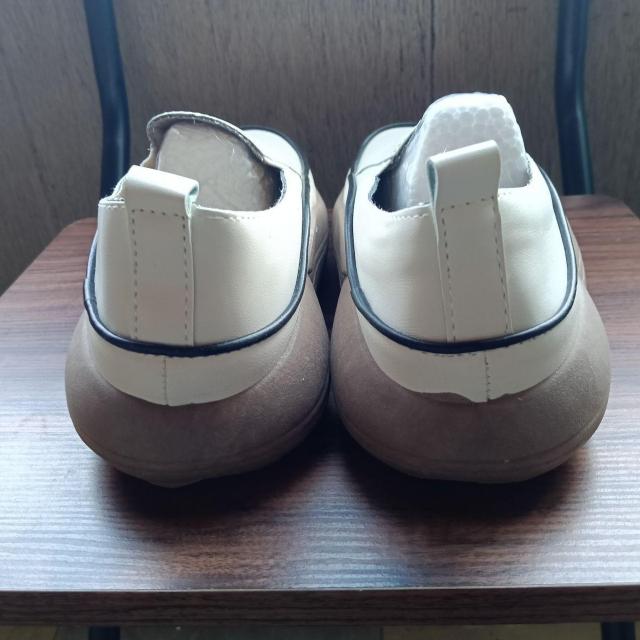 新品 24.5cm レディース スニーカー ホワイト シューズ 靴 カジュアル < 女性ファッション 新品 24.5cm レディース スニーカー ホワイト シューズ 靴 カジュアル < 女性ファッションの