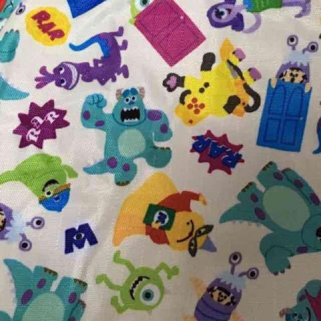 ディズニー・ポケッタブルトートバッグ。モンスターズインク柄白 < ブランド  ディズニー・ポケッタブルトートバッグ。モンスターズインク柄白 < ブランドの