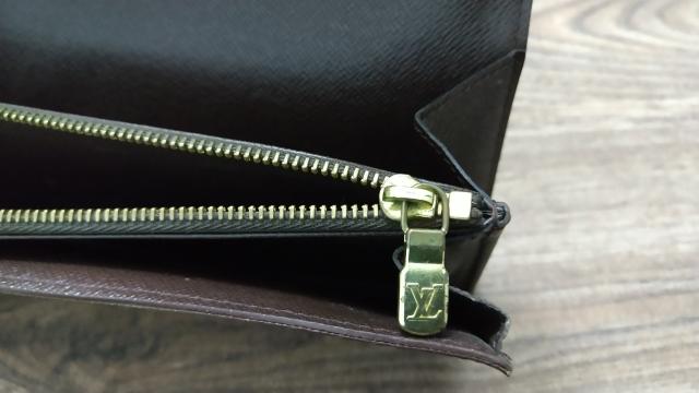 美品国内正規品ダミエ柄二折り長財布エベヌポシェット ポルトモネ カルトクレディ < ブランド 美品国内正規品ダミエ柄二折り長財布エベヌポシェット ポルトモネ カルトクレディ < ブランドの