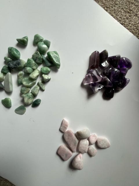 糸魚川産!翡翠さざれ石20グラム!and桃簾石さざれ石10グラム!andブラジル産アメジストさざれ石19グラムの3点セット! < インテリア/ライフ  糸魚川産!翡翠さざれ石20グラム!and桃簾石さざれ石10グラム!andブラジル産アメジストさざれ石19グラムの3点セット! < インテリア/ライフの