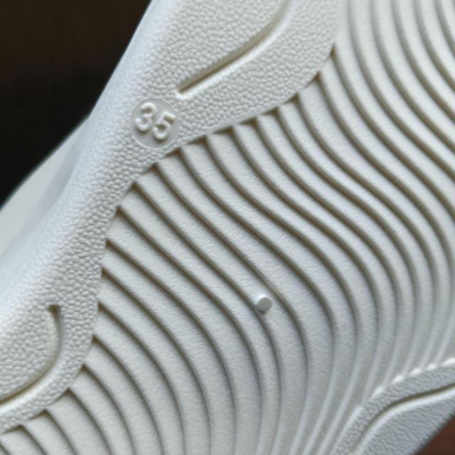 新品 22.5cm レディース スニーカー ホワイト シューズ 靴 カジュアル < 女性ファッション 新品 22.5cm レディース スニーカー ホワイト シューズ 靴 カジュアル < 女性ファッションの