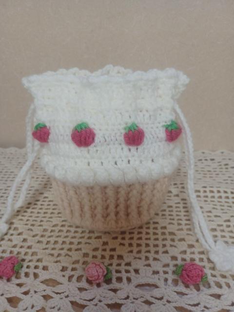 ☆Hand made☆ 苺のカップケーキ*巾着*花 < 女性ファッション ☆Hand made☆ 苺のカップケーキ*巾着*花 < 女性ファッションの