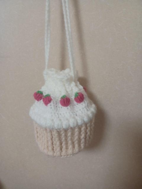 ☆Hand made☆ 苺のカップケーキ*巾着*花 < 女性ファッション ☆Hand made☆ 苺のカップケーキ*巾着*花 < 女性ファッションの