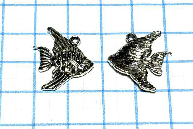 1589 銀色のお魚さん 3個 金属パーツ アクセサリーチャーム ハンドメイド材料 < ペット/手芸/園芸 1589 銀色のお魚さん 3個 金属パーツ アクセサリーチャーム ハンドメイド材料 < ペット/手芸/園芸の