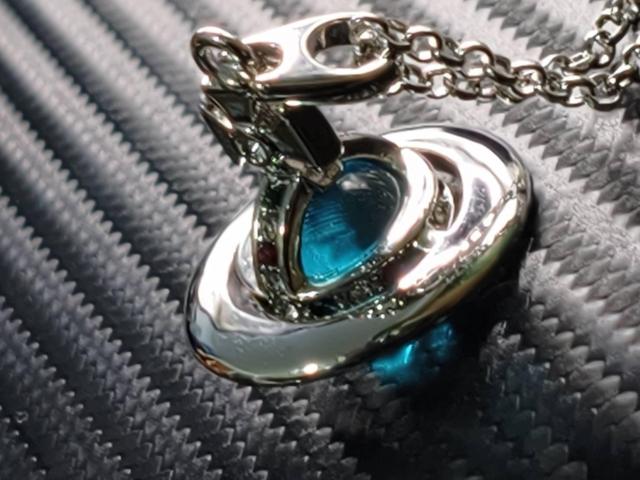 Vivienne Westwood �^�C�j�[ �I�[�u �l�b�N���X  �� �u�����h�� 