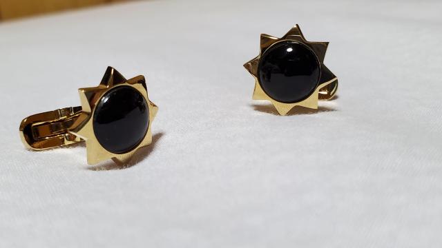 正規未 ジバンシィ クラシックラグジュアリー カボションストーン フラワーカフス スターカフリンクス ラウンドコンポジットボタンL < ブランド 正規未 ジバンシィ クラシックラグジュアリー カボションストーン フラワーカフス スターカフリンクス ラウンドコンポジットボタンL < ブランドの