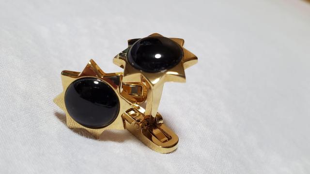 正規未 ジバンシィ クラシックラグジュアリー カボションストーン フラワーカフス スターカフリンクス ラウンドコンポジットボタンL < ブランド 正規未 ジバンシィ クラシックラグジュアリー カボションストーン フラワーカフス スターカフリンクス ラウンドコンポジットボタンL < ブランドの