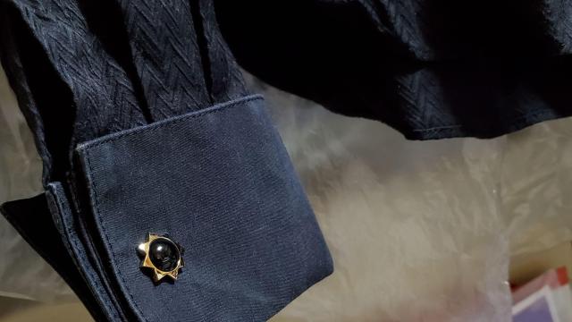 正規未 ジバンシィ クラシックラグジュアリー カボションストーン フラワーカフス スターカフリンクス ラウンドコンポジットボタンL < ブランド 正規未 ジバンシィ クラシックラグジュアリー カボションストーン フラワーカフス スターカフリンクス ラウンドコンポジットボタンL < ブランドの