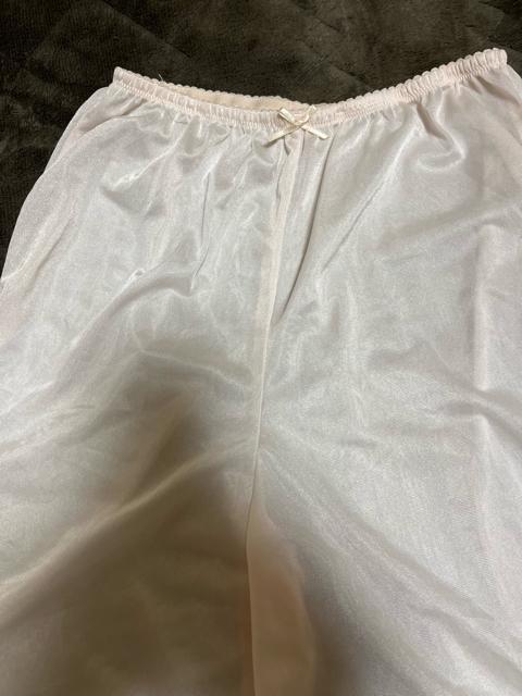☆☆☆タンス整理品 衣類 おまとめOK ホームクリーニング済み ペチパンツ 花柄 ライトベージュ M-55 < 女性ファッション  ☆☆☆タンス整理品 衣類 おまとめOK ホームクリーニング済み ペチパンツ 花柄 ライトベージュ M-55 < 女性ファッションの