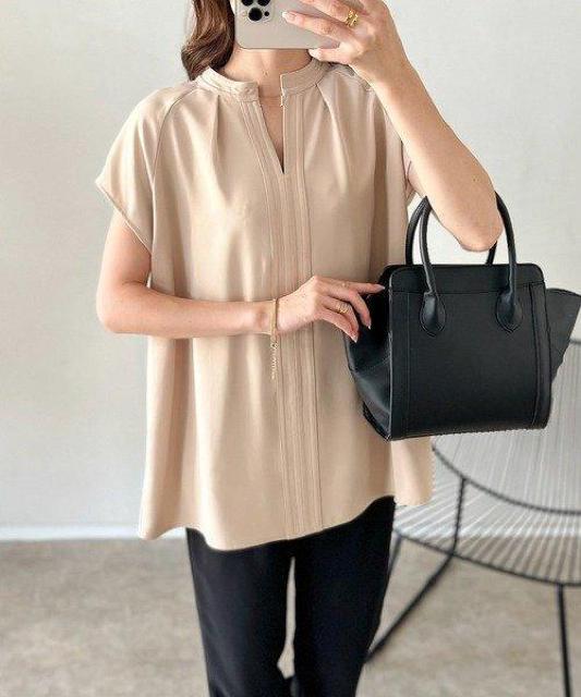 �G�}�e�C���[���u���E�X���ߗށ�Emma Taylor������180�`