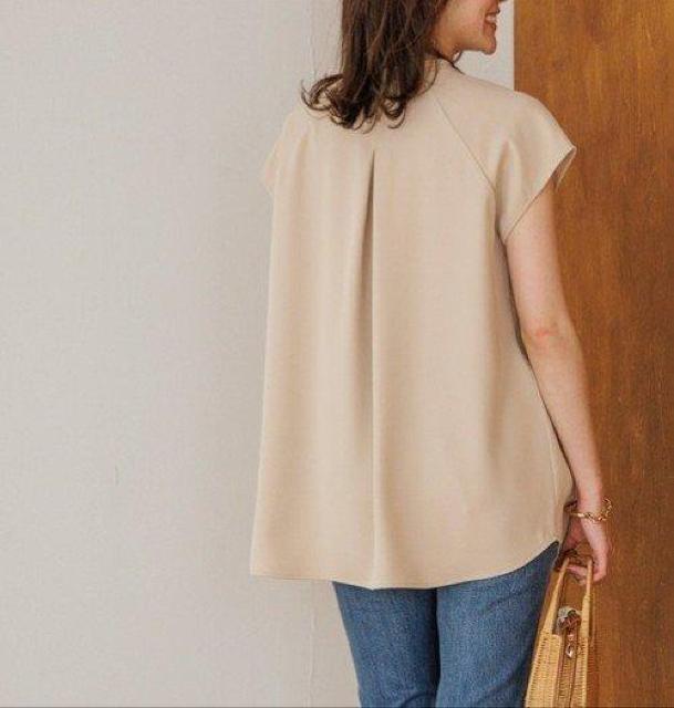 �G�}�e�C���[���u���E�X���ߗށ�Emma Taylor������180�`