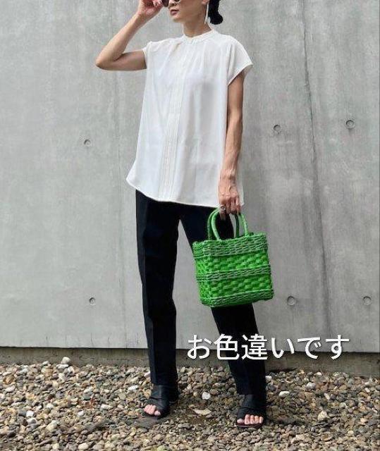 �G�}�e�C���[���u���E�X���ߗށ�Emma Taylor������180�`