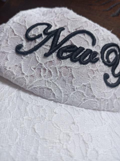 Brownie★花模様白レース キャップ 帽子★新品同様★素敵★ブラウニー★ < 女性ファッション  Brownie★花模様白レース キャップ 帽子★新品同様★素敵★ブラウニー★ < 女性ファッションの