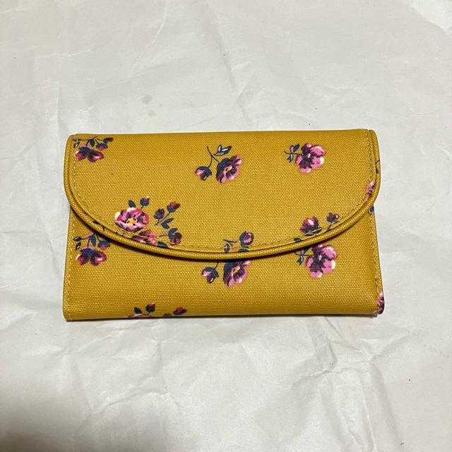 【Cath Kidston / キャスキッドソン】 花柄 / 三つ折り財布 < ブランド 【Cath Kidston / キャスキッドソン】 花柄 / 三つ折り財布 < ブランドの