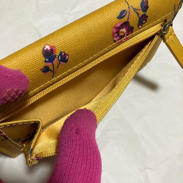 【Cath Kidston / キャスキッドソン】 花柄 / 三つ折り財布 < ブランド 【Cath Kidston / キャスキッドソン】 花柄 / 三つ折り財布 < ブランドの