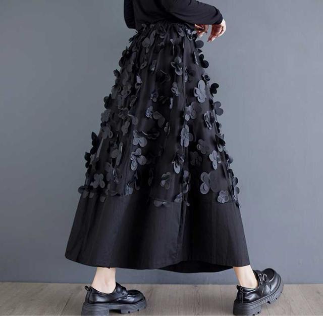 裏地付き フレアスカート ロング丈 蝶々&花柄 ブラック 大きいサイズ < 女性ファッション 裏地付き フレアスカート ロング丈 蝶々&花柄 ブラック 大きいサイズ < 女性ファッションの