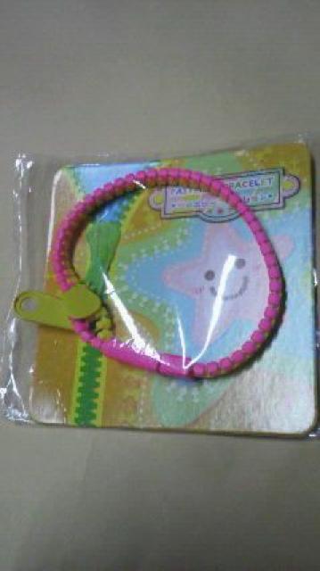 ファスナーブレスレット 新品 ピンク&イエロー < おもちゃ  ファスナーブレスレット 新品 ピンク&イエロー  < おもちゃの