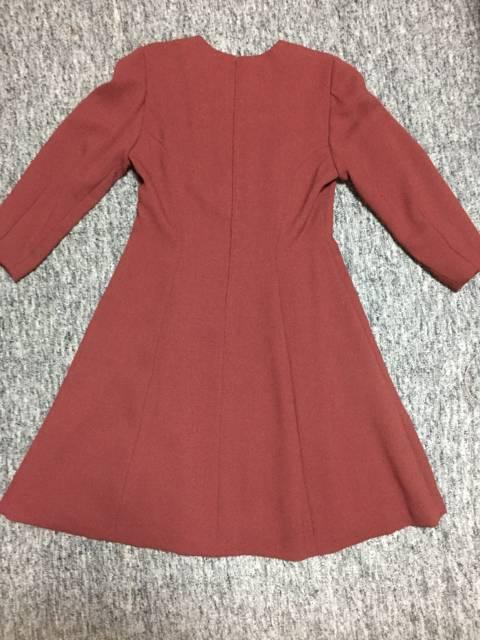 レンガ色 厚地長袖フレアワンピース ハンドメイド < 女性ファッション  レンガ色 厚地長袖フレアワンピース ハンドメイド < 女性ファッションの