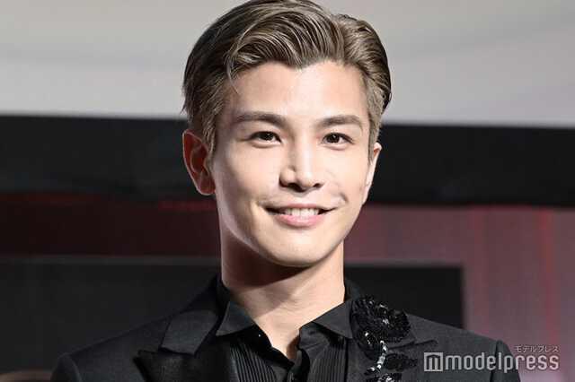 【送料無料】岩田剛典 最新写真フォト10枚セット N < タレントグッズ  【送料無料】岩田剛典 最新写真フォト10枚セット N < タレントグッズの