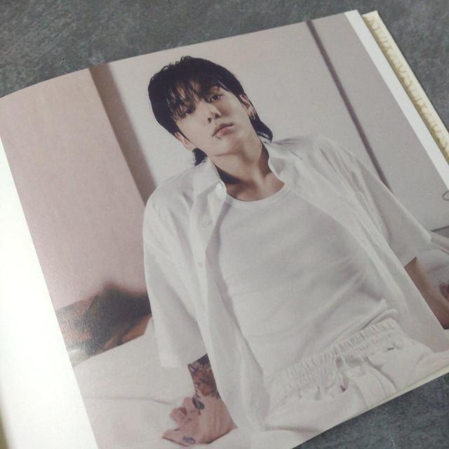 BTS JUNGKOOK CDwGOLDENx̕TQ_SET WON  ^gObY 