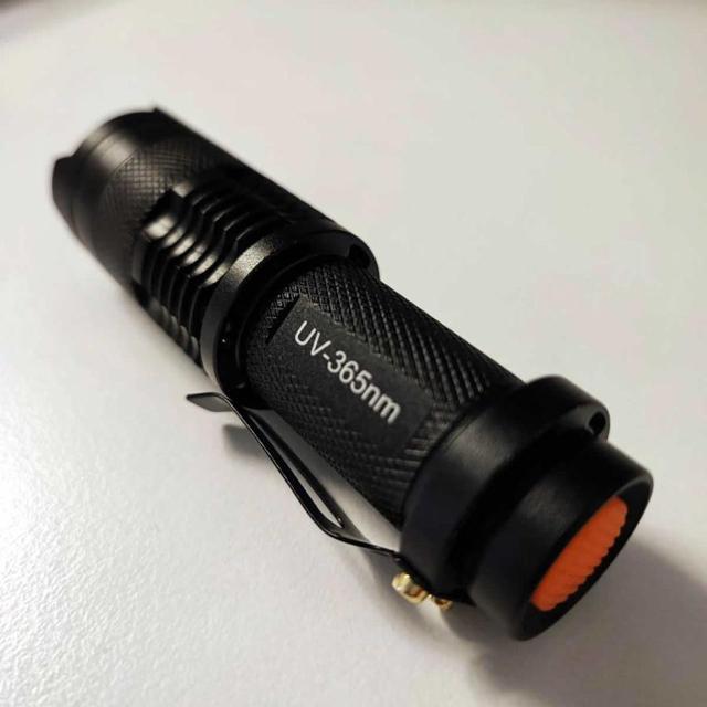 ブラックライト 365nm 紫外線ライト LED 高出力タイプ 真贋判定 蓄光 UV 偽造 レジン 硬化 アニサキス 釣り < 家電/AV  ブラックライト 365nm 紫外線ライト LED 高出力タイプ 真贋判定 蓄光 UV 偽造 レジン 硬化 アニサキス 釣り < 家電/AVの