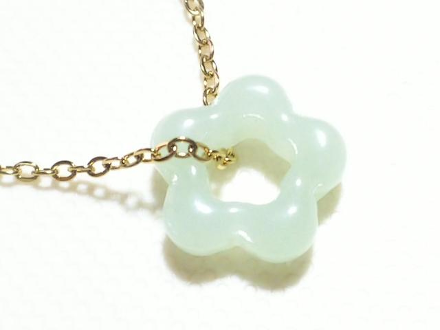 天然石★ミャンマー翡翠 お花 ペンダント < 女性アクセサリー/時計 天然石★ミャンマー翡翠 お花 ペンダント < 女性アクセサリー/時計の
