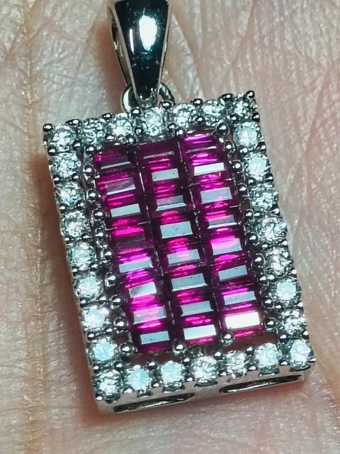 K18WGルビーとダイヤが美しいペンダントトップ☆★ < 女性アクセサリー/時計 K18WGルビーとダイヤが美しいペンダントトップ☆★ < 女性アクセサリー/時計の