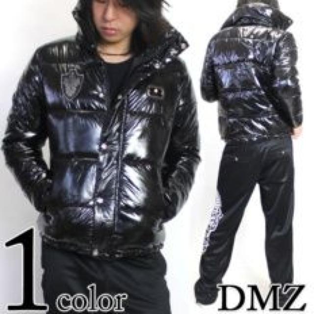 【DMZ】オラオラ.悪羅悪羅♪エンブレムプレート 中綿ナイロンジャケット バッグ付 < 男性ファッション 【DMZ】オラオラ.悪羅悪羅♪エンブレムプレート 中綿ナイロンジャケット バッグ付 < 男性ファッションの