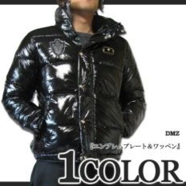 【DMZ】オラオラ.悪羅悪羅♪エンブレムプレート 中綿ナイロンジャケット バッグ付 < 男性ファッション 【DMZ】オラオラ.悪羅悪羅♪エンブレムプレート 中綿ナイロンジャケット バッグ付 < 男性ファッションの