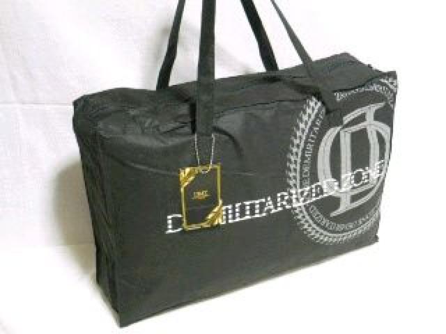 【DMZ】オラオラ.悪羅悪羅♪エンブレムプレート 中綿ナイロンジャケット バッグ付 < 男性ファッション 【DMZ】オラオラ.悪羅悪羅♪エンブレムプレート 中綿ナイロンジャケット バッグ付 < 男性ファッションの