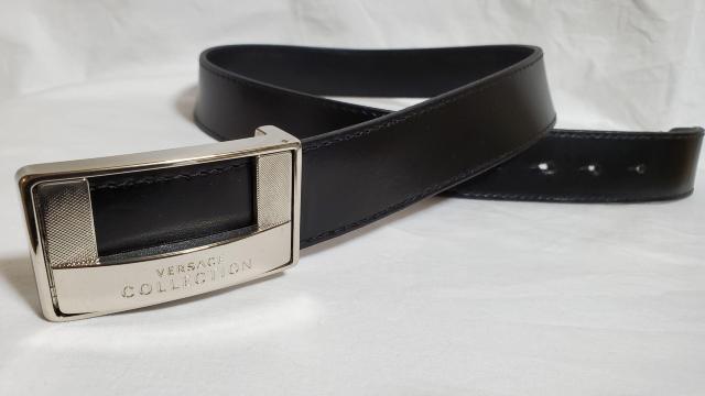正規 ヴェルサーチ コレクション クラシック アイコンロゴ L スクエアブロックオープン プレートバックル レザーベルト黒 調節可 < ブランド 正規 ヴェルサーチ コレクション クラシック アイコンロゴ L スクエアブロックオープン プレートバックル レザーベルト黒 調節可 < ブランドの
