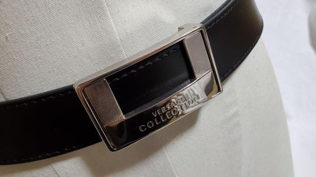 正規 ヴェルサーチ コレクション クラシック アイコンロゴ L スクエアブロックオープン プレートバックル レザーベルト黒 調節可 < ブランド 正規 ヴェルサーチ コレクション クラシック アイコンロゴ L スクエアブロックオープン プレートバックル レザーベルト黒 調節可 < ブランドの