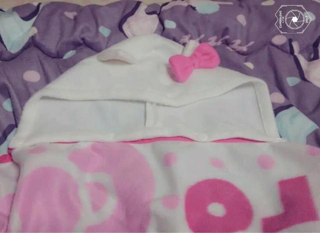 激かわ キティーちゃん耳フードつきブランケット < 女性ファッション  激かわ キティーちゃん耳フードつきブランケット < 女性ファッションの