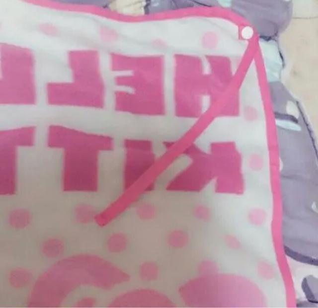 激かわ キティーちゃん耳フードつきブランケット < 女性ファッション  激かわ キティーちゃん耳フードつきブランケット < 女性ファッションの