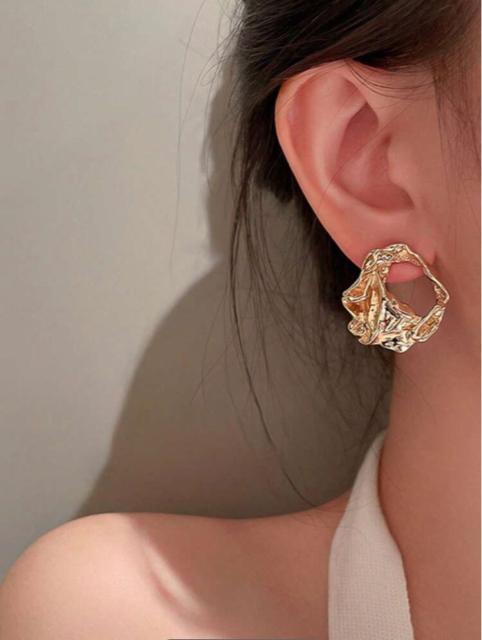 丸井購入●大振りピアス●SAISON DE PAPILLONセゾン ド パピヨン【新品】サークルモチーフスタッズピアス●金ゴールド < 女性アクセサリー/時計 丸井購入●大振りピアス●SAISON DE PAPILLONセゾン ド パピヨン【新品】サークルモチーフスタッズピアス●金ゴールド < 女性アクセサリー/時計の